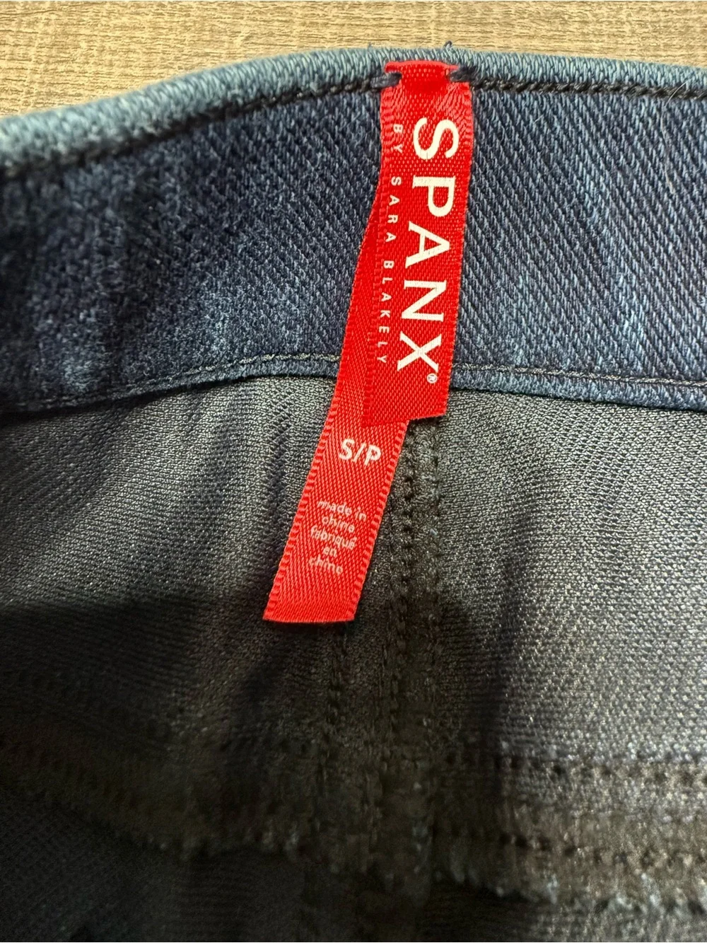 Spanx Jean-Ish Cropped Skinny Capri Denim Leggings Women's Small 20296R